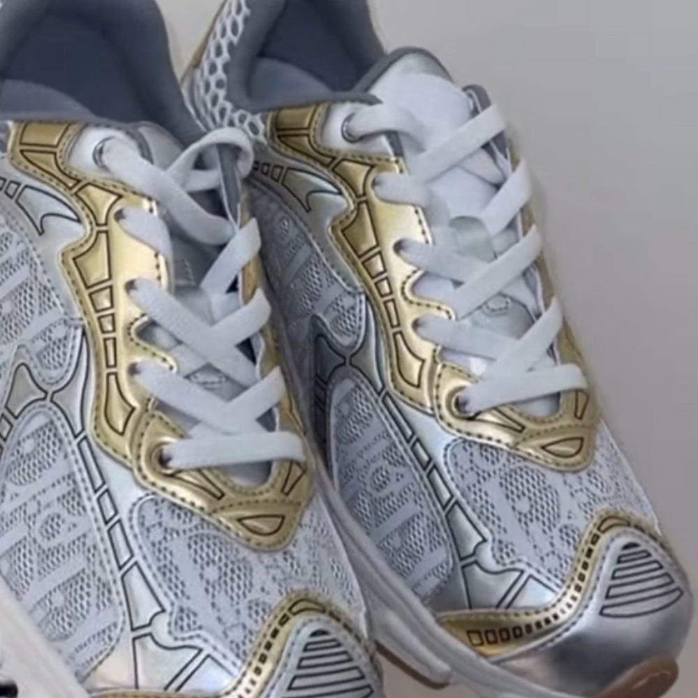 Dior Vibe Sneaker - Picture 10 of 10
